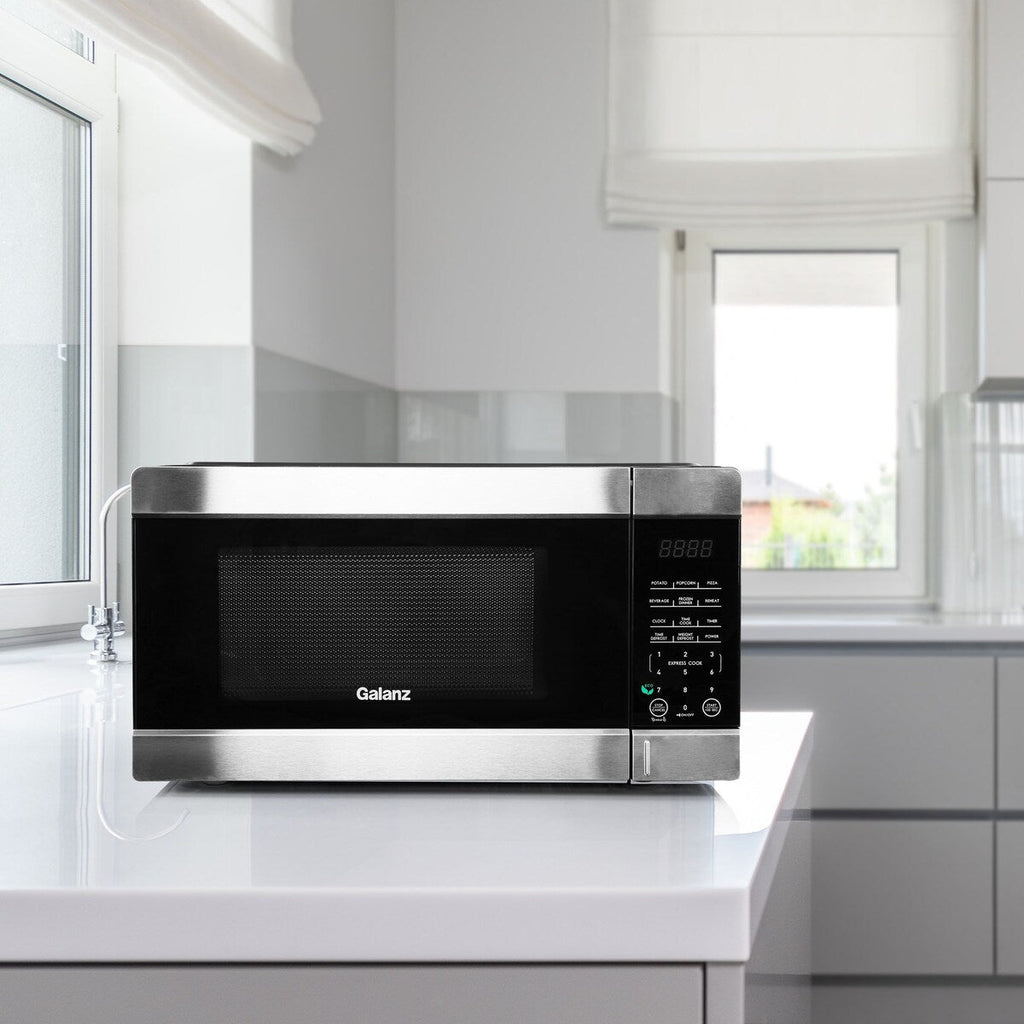 Forno a microonde da banco da 0,9 piedi cubi e 900 W, colore nero, con cottura One Touch Express