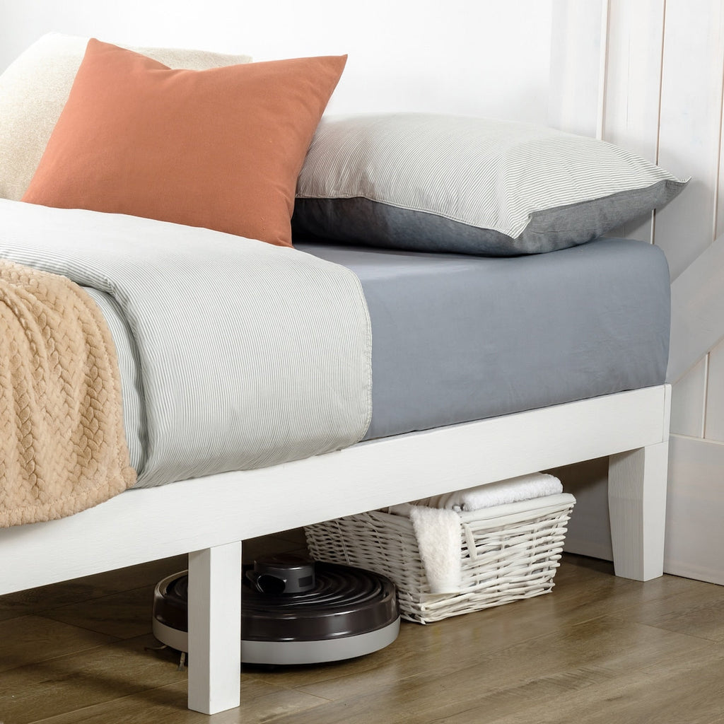 12 Letto a piattaforma classico in legno massello