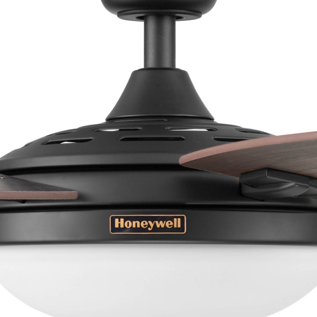Ventilatore da soffitto Honeywell Carmel da 48 pollici con luce integrata e telecomando