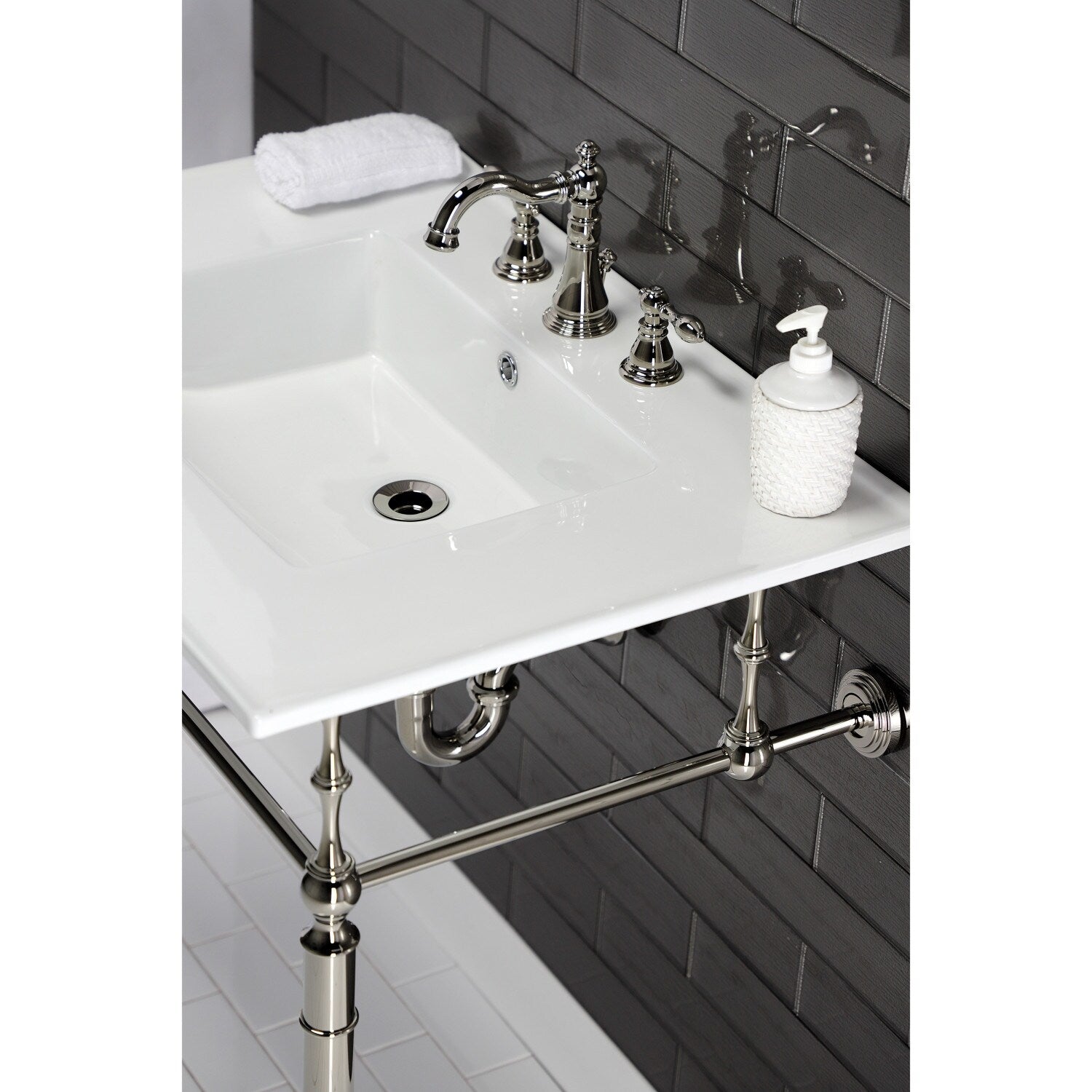 Rubinetto per bagno diffuso classico americano
