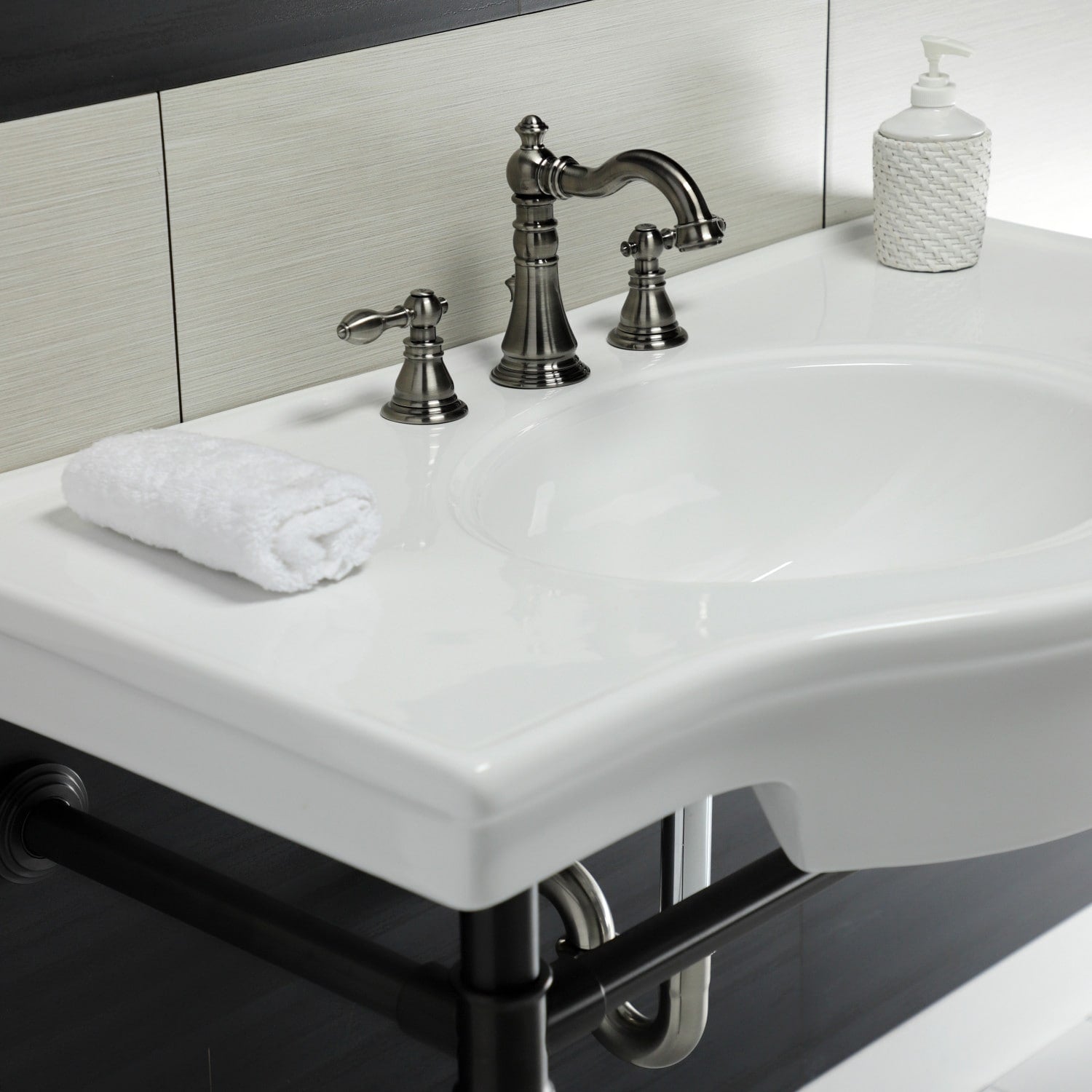 Rubinetto per bagno diffuso classico americano