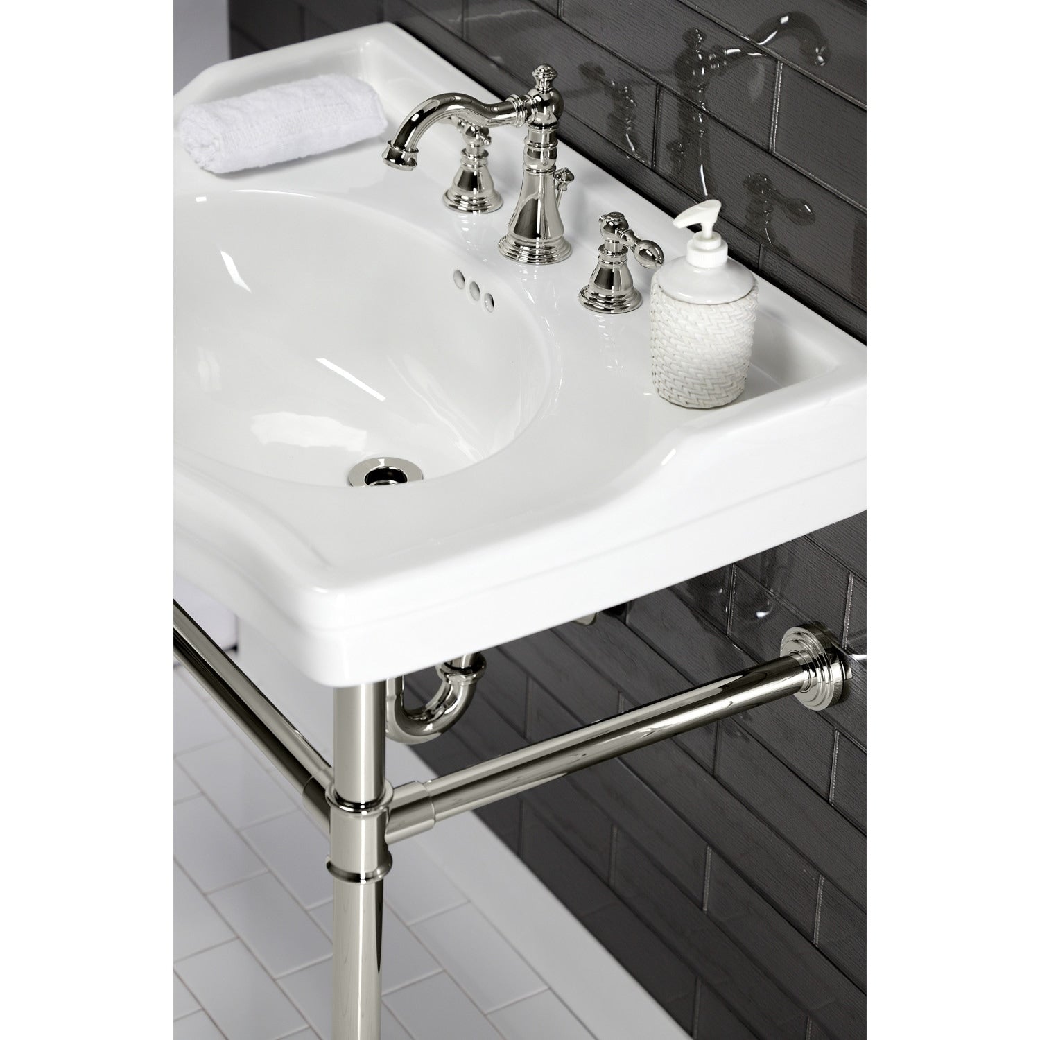 Rubinetto per bagno diffuso classico americano