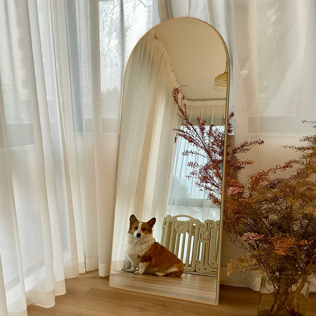 Specchio da pavimento in legno a figura intera ad arco, specchio da parete