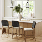 Sgabello da bar Beacon Bohemian Boucle, sedia imbottita alta fino al bancone con struttura in legno massello e schienale in giunco ​​intrecciato