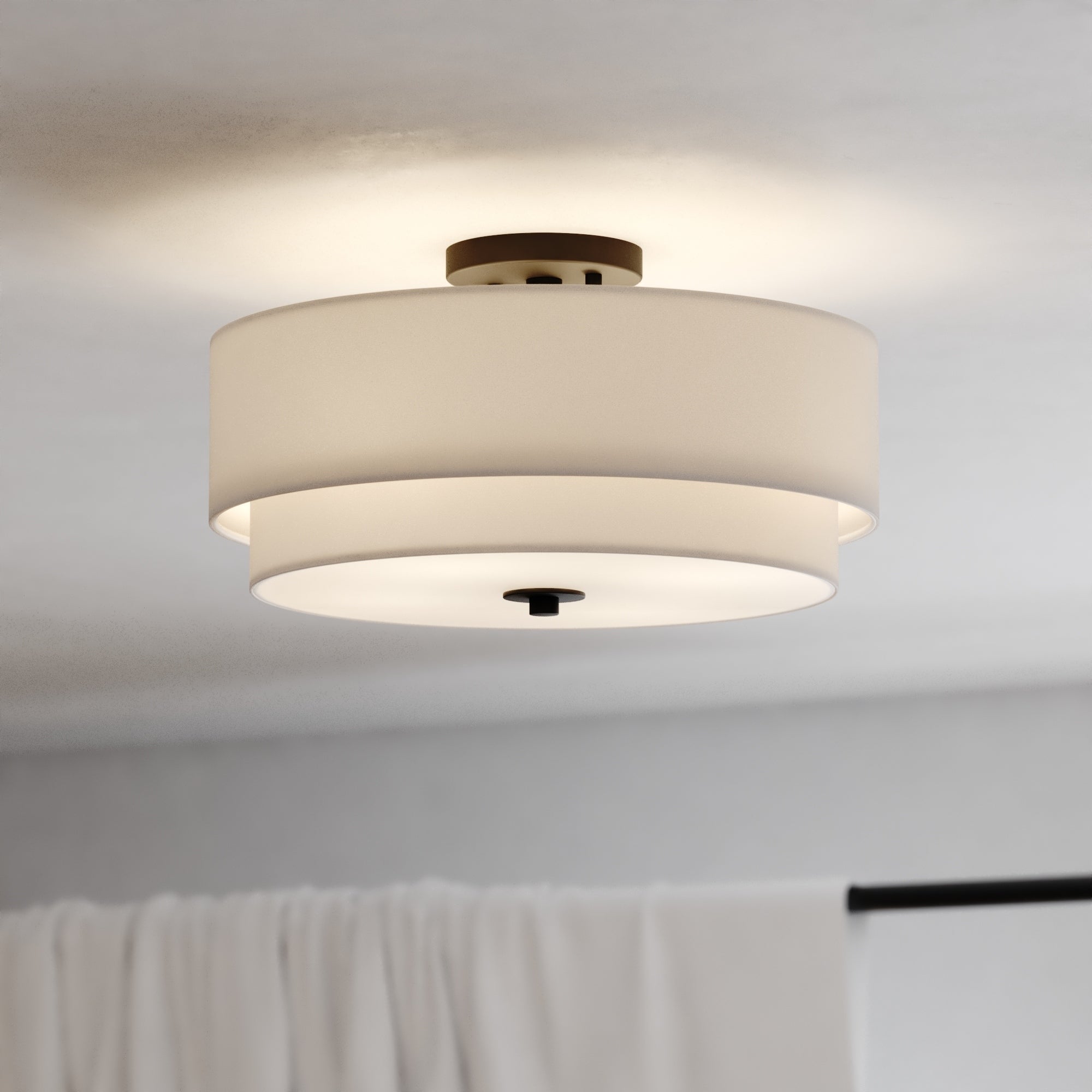 Lampada da soffitto Burnaby Mid-Century Modern con paralume a tamburo in lino bianco