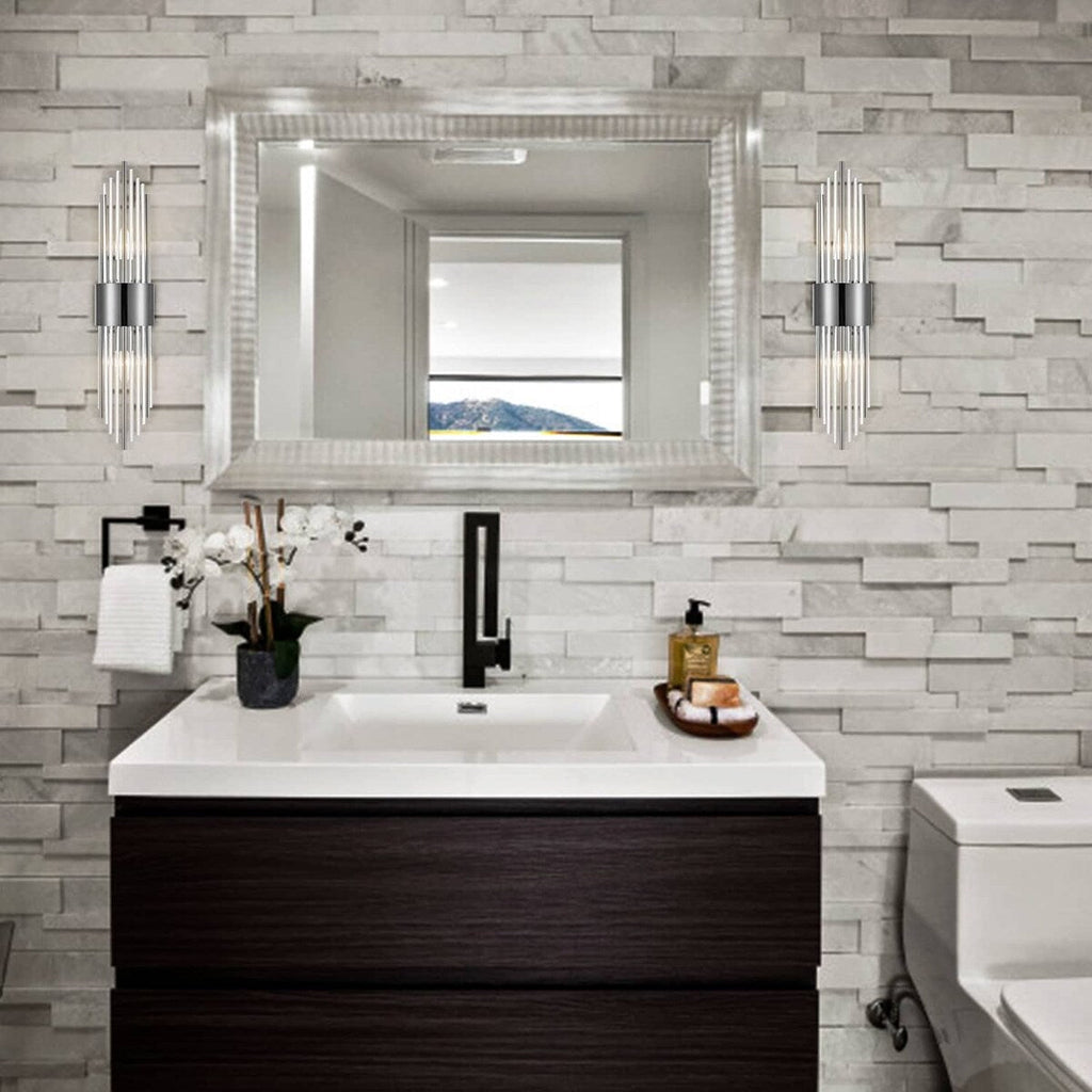 Applique da parete moderna in metallo Cabrera con bellissime aste in vetro trasparente per bagno, set da 2