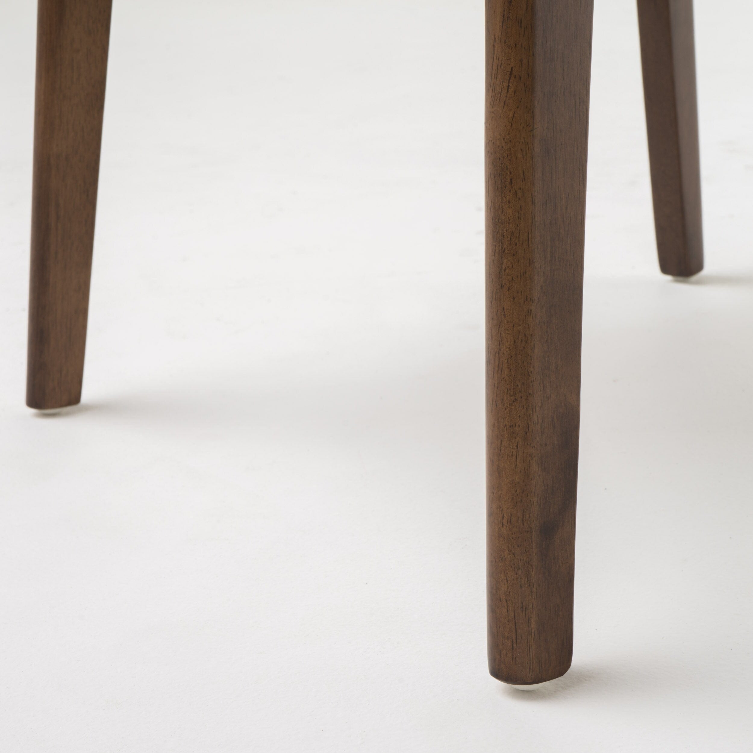 Sedia da pranzo Abrielle in legno di caucciù imbottita in stile moderno di metà secolo (set di 2) di Christopher Knight Home