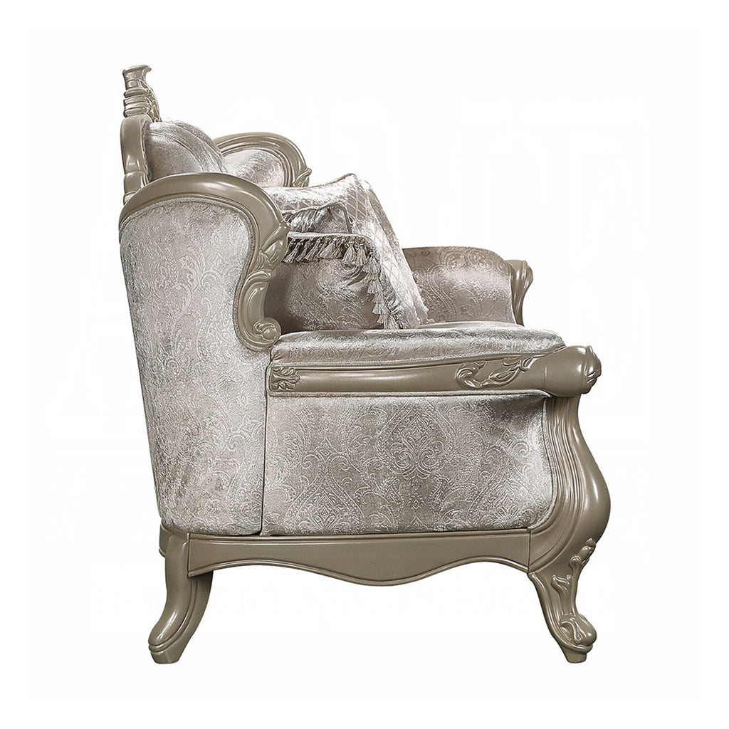 Divano imbottito con schienale capitonné in beige e champagne