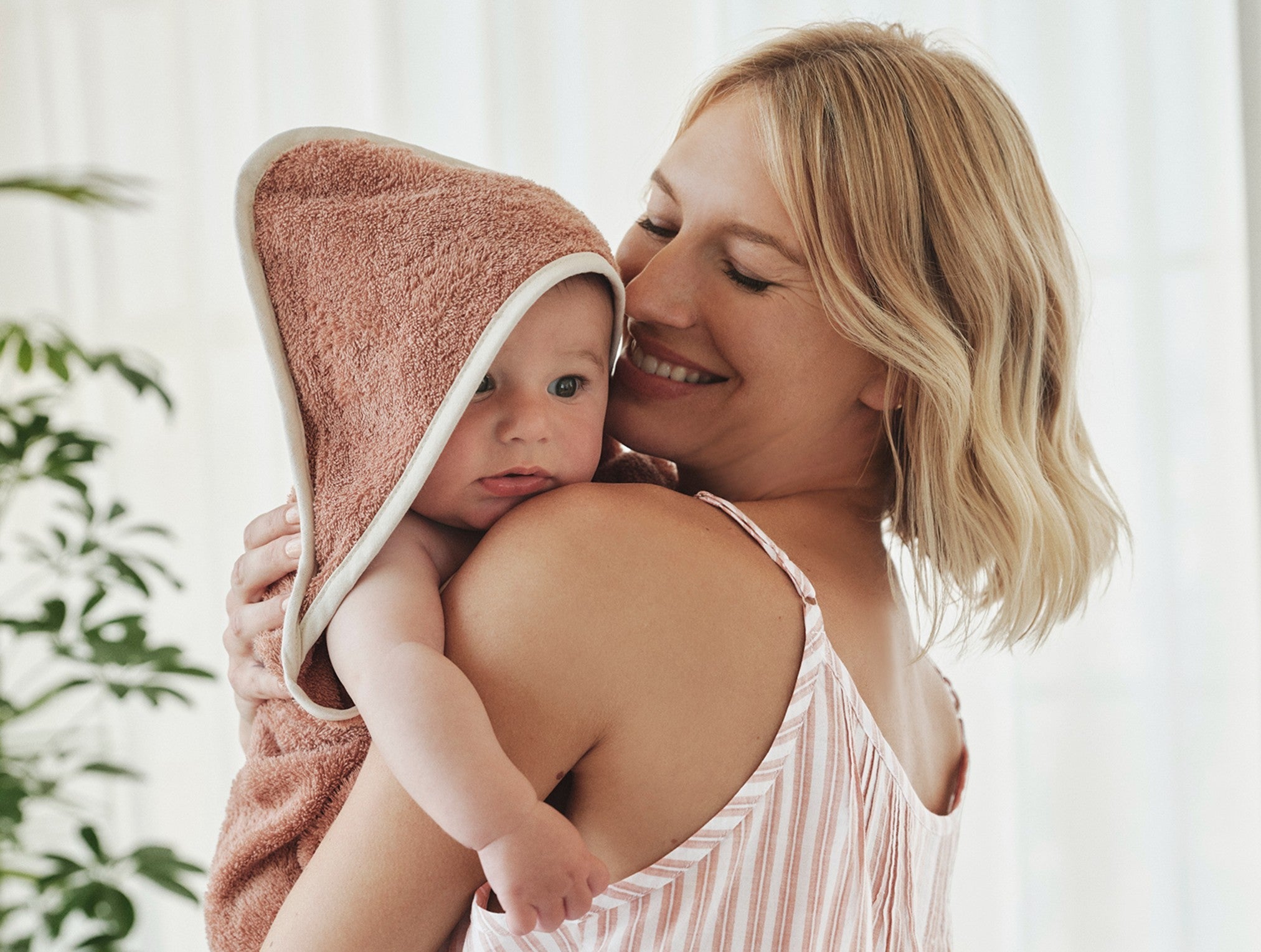 Set di asciugamano con cappuccio e guanto da bagno per neonati Cloud Loom™ Organic